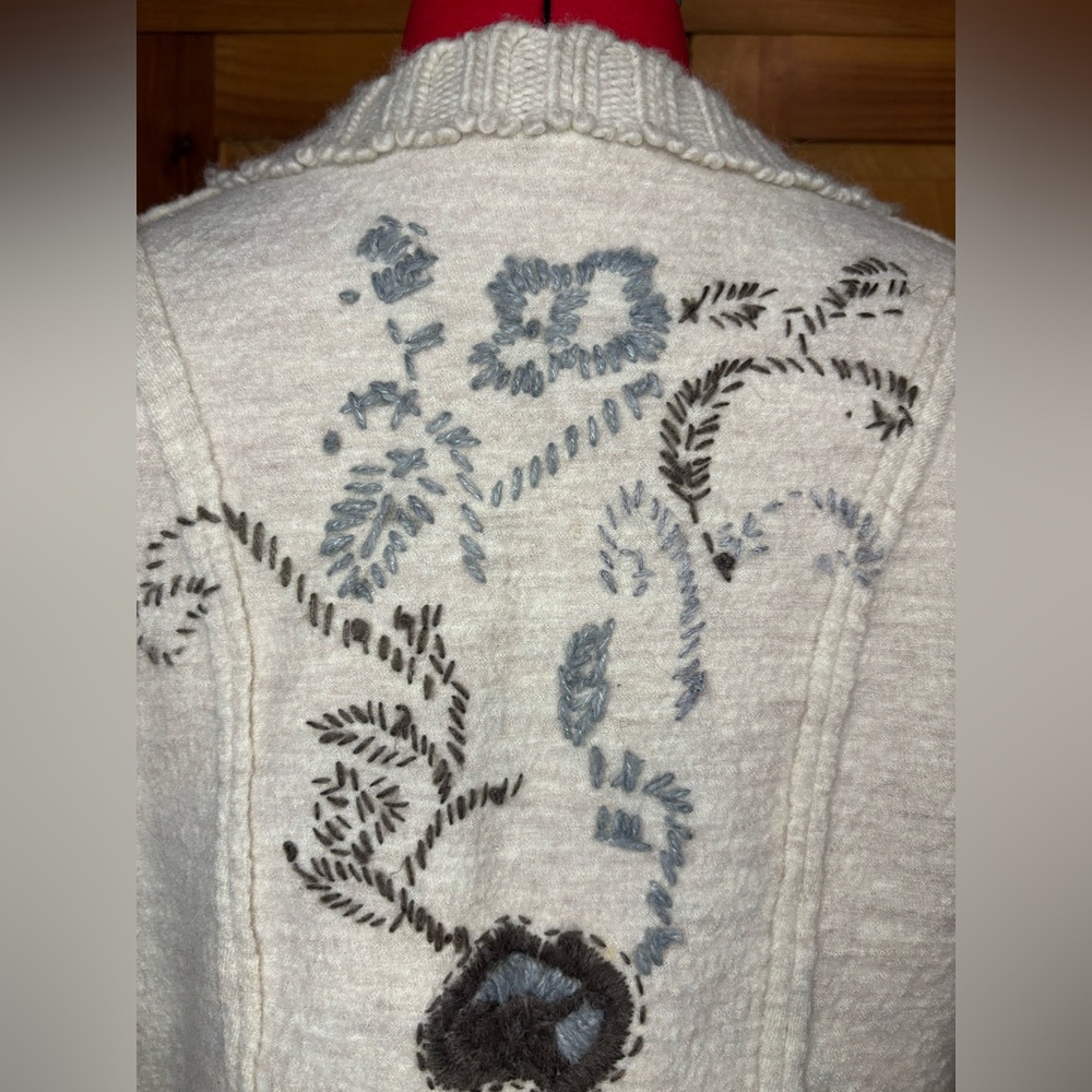 Free People Wool Women's Cream Sweater Jacket with hook closure size Large - Picture 6 of 15